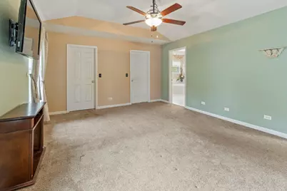 49 Sarah Drive, Crystal Lake, IL 60014 - Photo 17