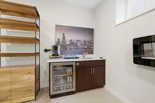 1741 N Talman Ave, Chicago, IL 60647 - Photo 15
