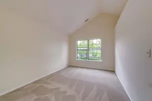 338 Ashford Cir, Bartlett, IL 60103 - Photo 9