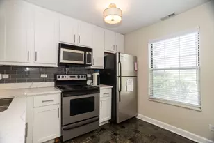1757 Eastwood Ct, Schaumburg, IL 60195 - Photo 11