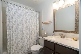 1757 Eastwood Ct, Schaumburg, IL 60195 - Photo 13
