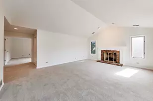 1663 N Courtland Dr, Arlington Heights, IL 60004 - Photo 7