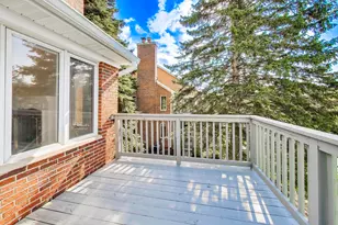 1663 N Courtland Dr, Arlington Heights, IL 60004 - Photo 25