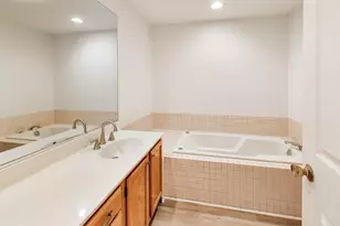 1663 N Courtland Dr, Arlington Heights, IL 60004 - Photo 19