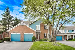 1663 N Courtland Dr, Arlington Heights, IL 60004 - Photo 1