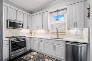 2140 N Winchester Ave, Chicago, IL 60614 - Photo 5