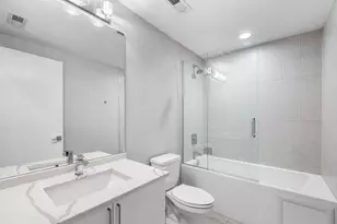 650 N Morgan St, Chicago, IL 60642 - Photo 21
