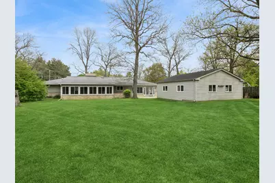 11613 Country Club Road, Woodstock, IL 60098 - Photo 3