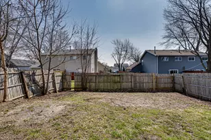 1111 Brunswick Ln, Aurora, IL 60504 - Photo 15