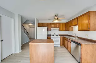 1111 Brunswick Ln, Aurora, IL 60504 - Photo 5