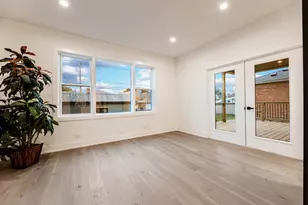 5721 S Newcastle Ave, Chicago, IL 60638 - Photo 9