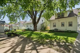 2206 6th St, Moline, IL 61265 - Photo 29