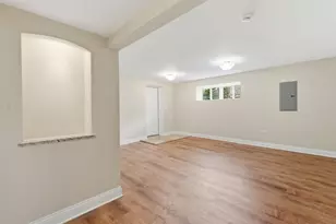 1000 Crest St, Wheaton, IL 60189 - Photo 25