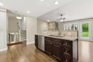 1000 Crest St, Wheaton, IL 60189 - Photo 13