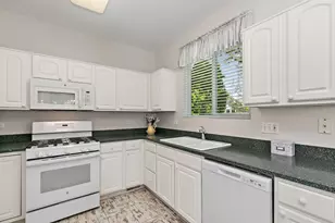 13000 Coventry Ln, Huntley, IL 60142 - Photo 7