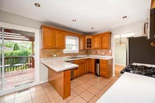 2S478 Lloyd Ave, Lombard, IL 60148 - Photo 5