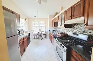 216 Stoneybrook Ln, Bloomingdale, IL 60108 - Photo 5