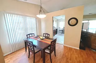 216 Stoneybrook Ln, Bloomingdale, IL 60108 - Photo 9