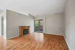 216 Stoneybrook Ln, Bloomingdale, IL 60108 - Photo 3