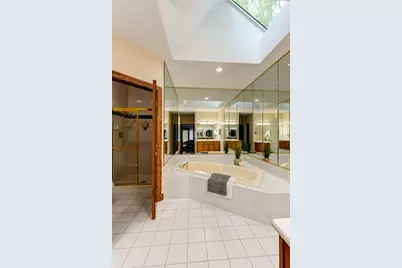 68 Berkshire Court, Burr Ridge, IL 60527 - Photo 23