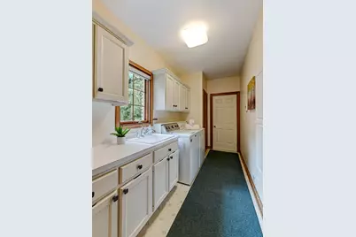 68 Berkshire Court, Burr Ridge, IL 60527 - Photo 19