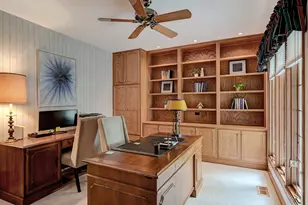 68 Berkshire Ct, Burr Ridge, IL 60527 - Photo 5