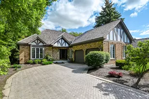 68 Berkshire Ct, Burr Ridge, IL 60527 - Photo 1