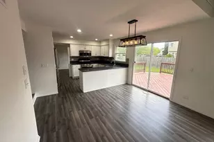 1 Collingwood Ct, Bolingbrook, IL 60440 - Photo 7