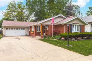 306 W Bennett St, Pontiac, IL 61764 - Photo 1