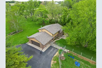 10160 Cemetery Road, Pecatonica, IL 61063 - Photo 5