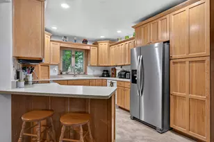 10160 Cemetery Rd, Pecatonica, IL 61063 - Photo 9