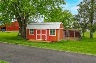 10160 Cemetery Rd, Pecatonica, IL 61063 - Photo 45