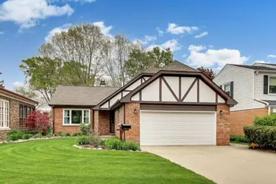 313 S Hi Lusi Avenue, Mount Prospect, IL 60056 - Photo 3