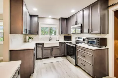 313 S Hi Lusi Avenue, Mount Prospect, IL 60056 - Photo 11