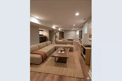 8015 S Paxton Avenue, Chicago, IL 60617 - Photo 35