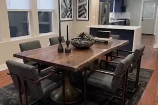 8015 S Paxton Ave, Chicago, IL 60617 - Photo 9