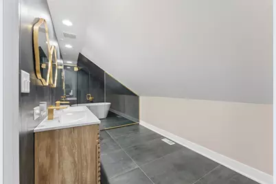 8015 S Paxton Avenue, Chicago, IL 60617 - Photo 23