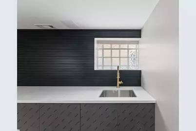8015 S Paxton Avenue, Chicago, IL 60617 - Photo 33
