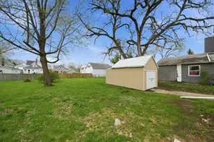 323 Douglas Ave, Dixon, IL 61021 - Photo 35
