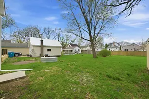 323 Douglas Ave, Dixon, IL 61021 - Photo 33