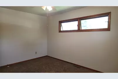 805 Garfield Street, Harvard, IL 60033 - Photo 9