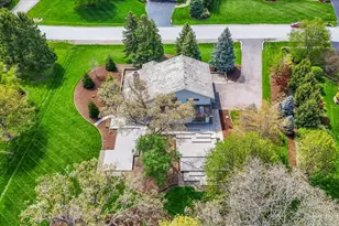 28W300 Flanders Ln, Winfield, IL 60190 - Photo 3