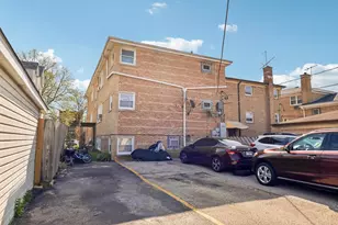 2730 N 74th Ct, Elmwood Park, IL 60707 - Photo 11