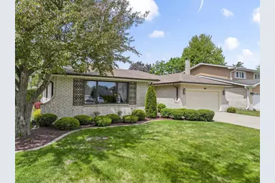 404 S Helena Avenue, Mount Prospect, IL 60056 - Photo 3