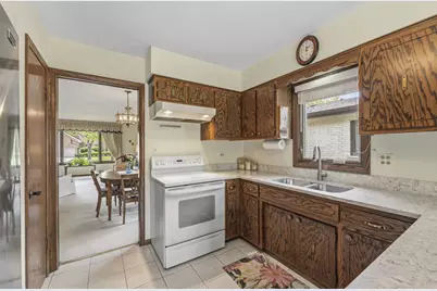 404 S Helena Avenue, Mount Prospect, IL 60056 - Photo 17