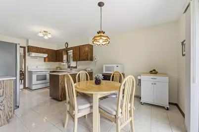 404 S Helena Avenue, Mount Prospect, IL 60056 - Photo 13