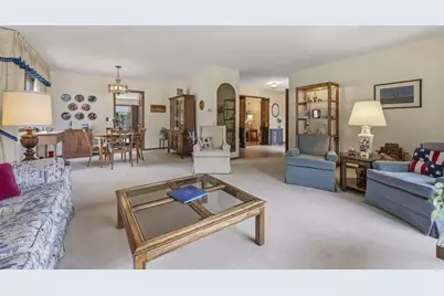 404 S Helena Avenue, Mount Prospect, IL 60056 - Photo 9