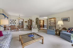 404 S Helena Ave, Mount Prospect, IL 60056 - Photo 9