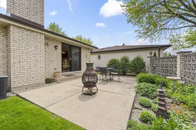 404 S Helena Avenue, Mount Prospect, IL 60056 - Photo 35