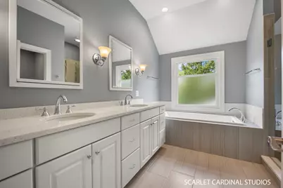 2010 Canterbury Place, Wheaton, IL 60189 - Photo 19